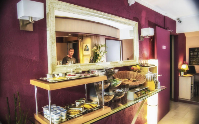 Hotel Akena Le Prado