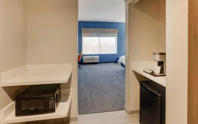 Holiday Inn Express Holly Springs Raleigh Area by IHG