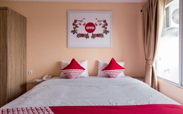 Skyview Setiabudi Premium by OYO Rooms