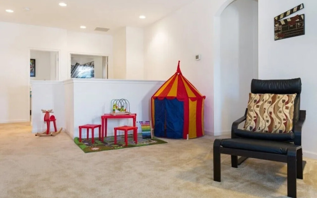 Veranda Palms IHR 1004