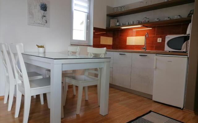 Apartments Dora Bibinje, 30 m from the sea