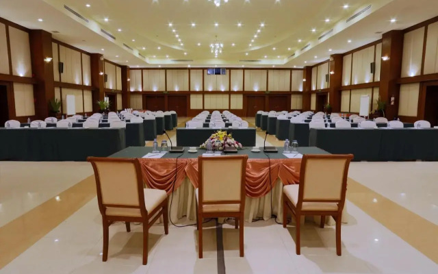 Independence Hotel Resort & Spa by Dara