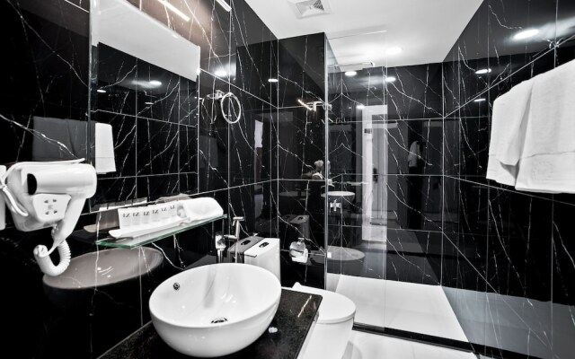 Mlz Apartments