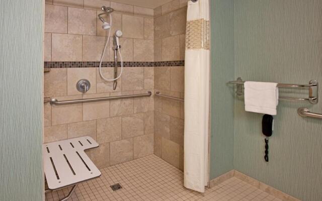 Hampton Inn & Suites St. Cloud, MN