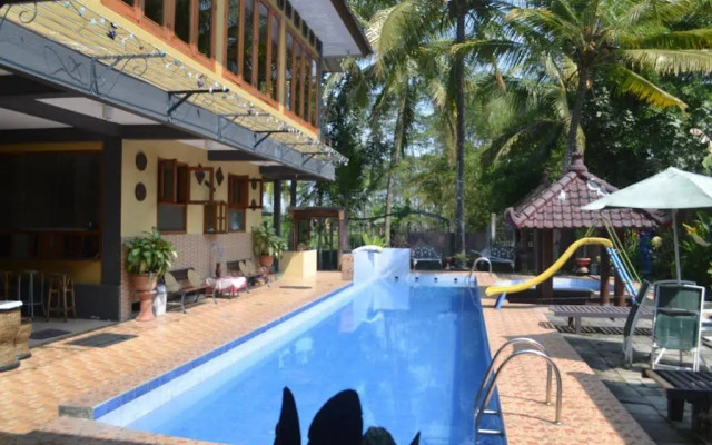 Villa Alifa