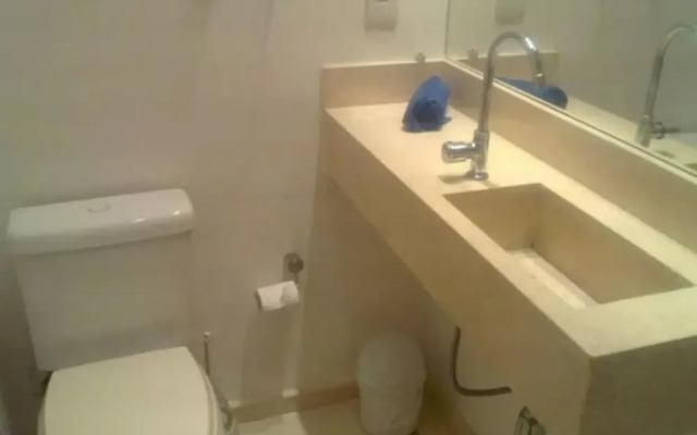 Etours - Novo Quarto Sala em Copacabana