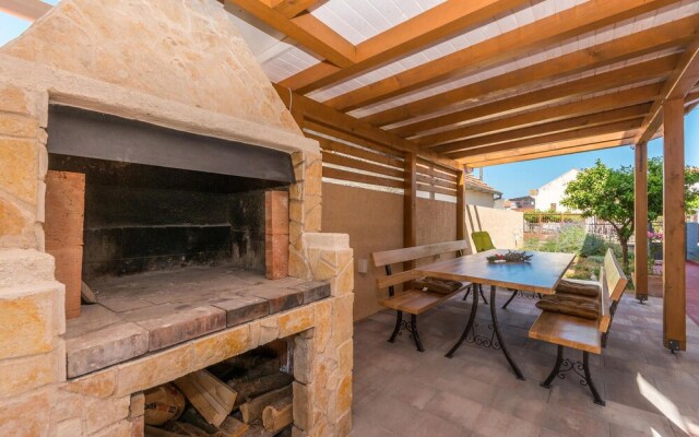 Beautiful Home in Zadar With 6 Bedrooms and Wifi