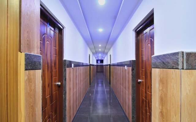 OYO 10549 Hotel Le Comforts