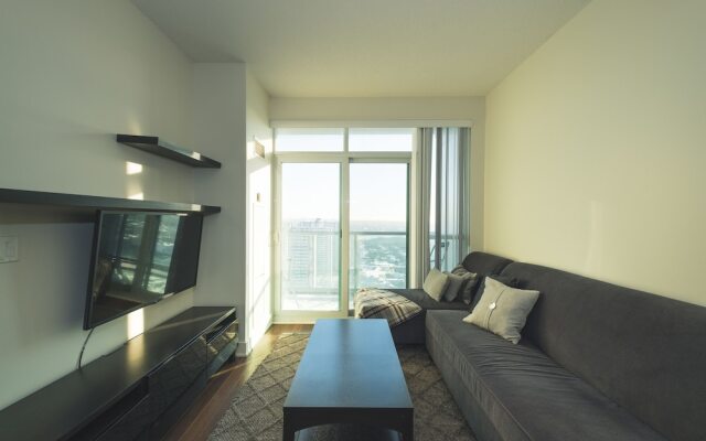 Stunning Suites Luxurious Downtown Condo