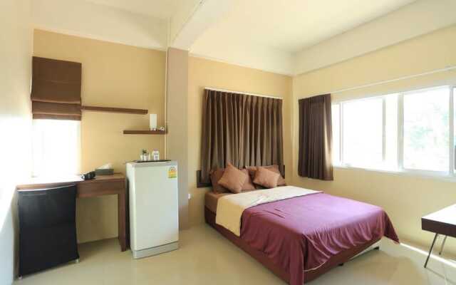 Eco Khaolak Accommodation Hotel