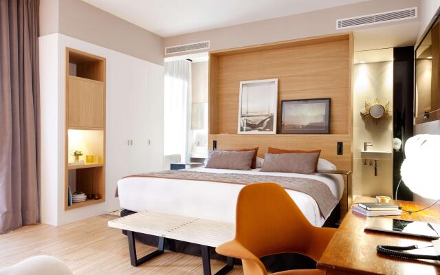 Alexandra Barcelona Hotel, Curio Collection by Hilton