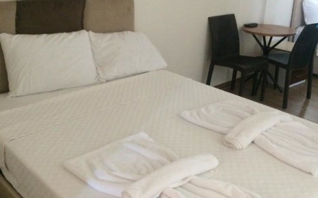 Ev Otel