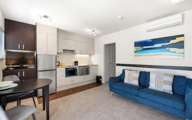 Paihia Beach Apartment – Guest Rooms – Paihia