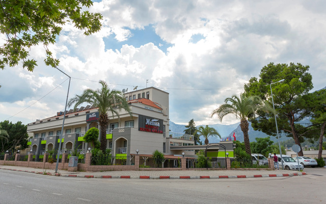 Rich Melissa Hotel