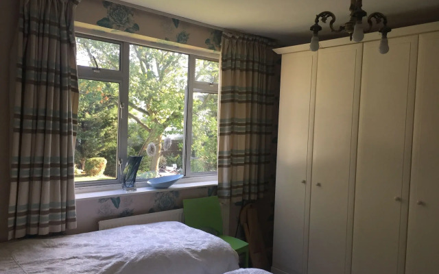 Edgware Bed and Breakfast