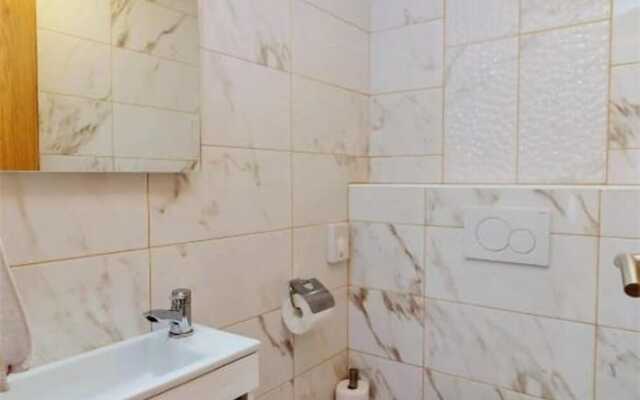 Luce - Pool and View - A1