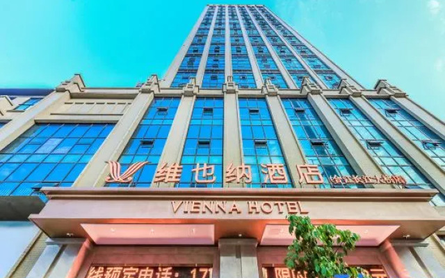 Vienna Hotel Hejiang Yangtze River Bridge