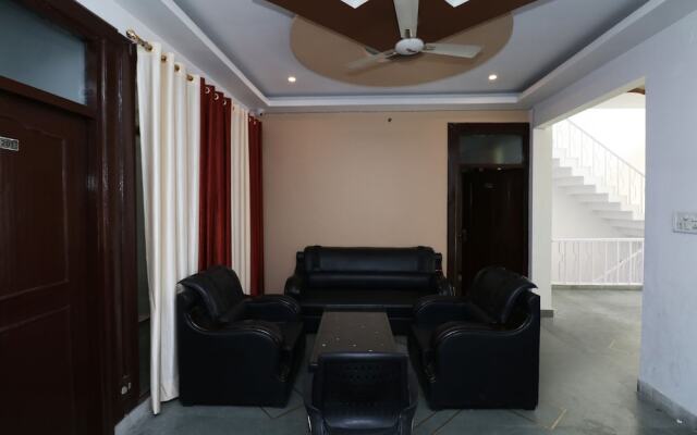 OYO 28356 Krishna Inn