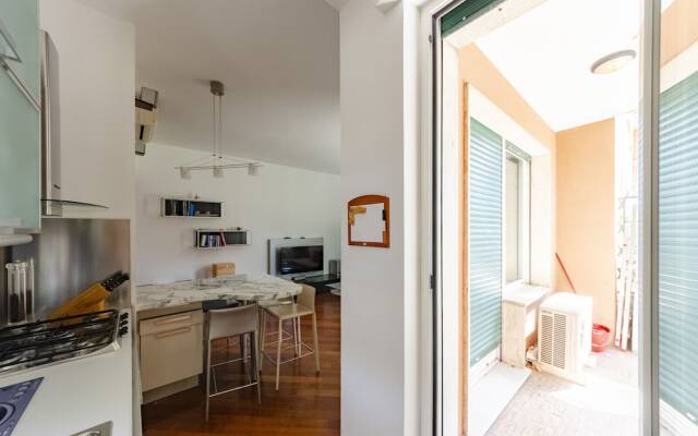 JOIVY Stylish Flat W/Terrace