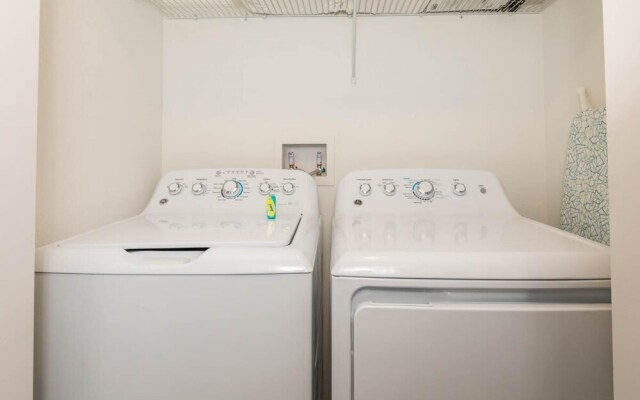 8924 SD - Luxury 4BR Townhome Private Pool