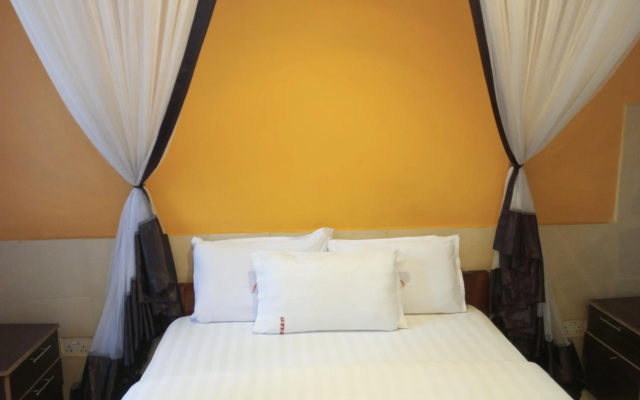 Fourth Parklands Guest House & Conference