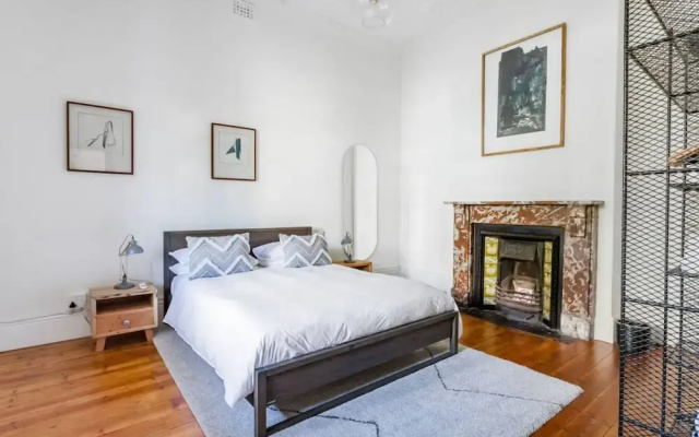 Spacious 3-bed Sunlit Comfort Power Backup