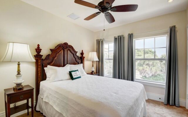 Grandview Heights Vacation Homes – Grey Mist