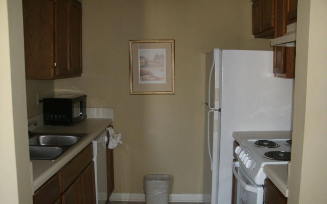 The Admiralty Suites & Inn Memphis Millington