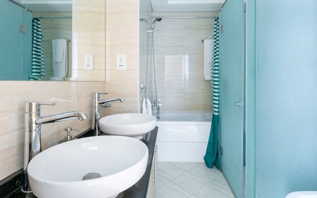 Elegant and Functional 2BR in Marina - Sleeps 5!