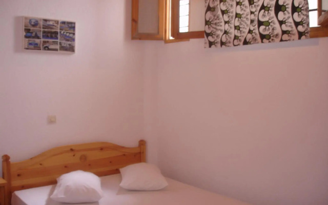 Siroco's Rooms And Studios