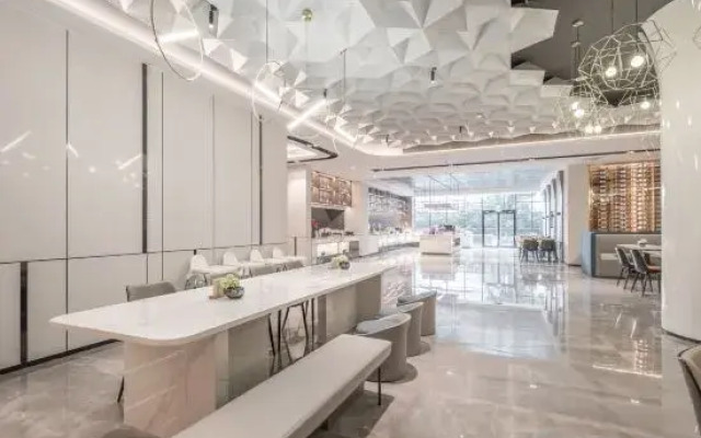 Nanjing Jiangbei New District University of Technology Atour Hotel