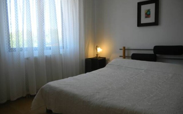 Sunny Hill Apartments