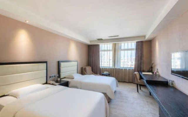 HR-East Hotel
