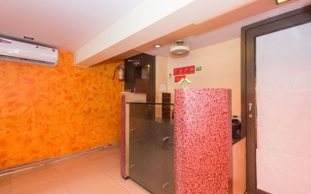 OYO 15732 Qubestay Airport