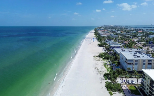 Indian Rocks Retreat