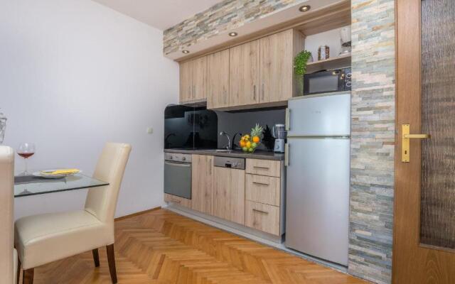 Apartment Radovic Nives