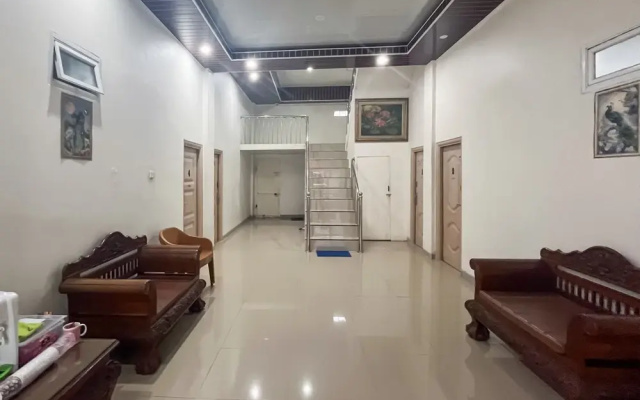 RedDoorz Lotte Near Ptc Mall