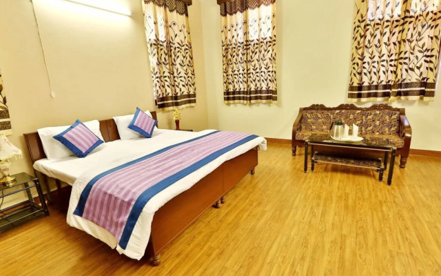 OYO Flagship 402 Hotel Noida Residency