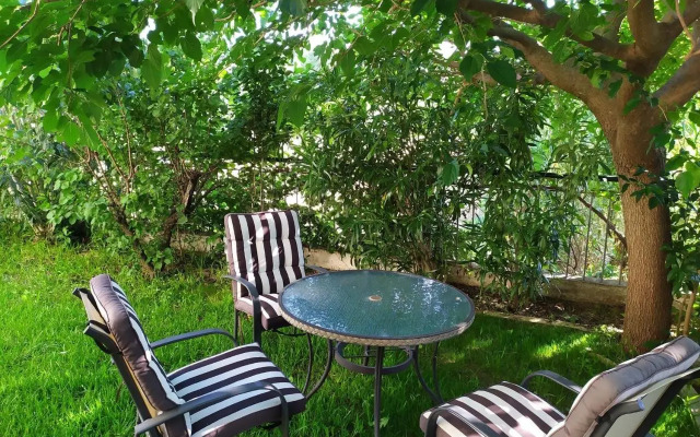 HOUSE WITH GARDEN Netflix