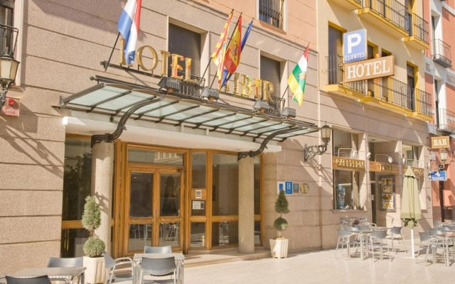 Tibur Hotel