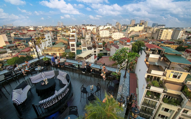 JM Marvel Hotel & Spa