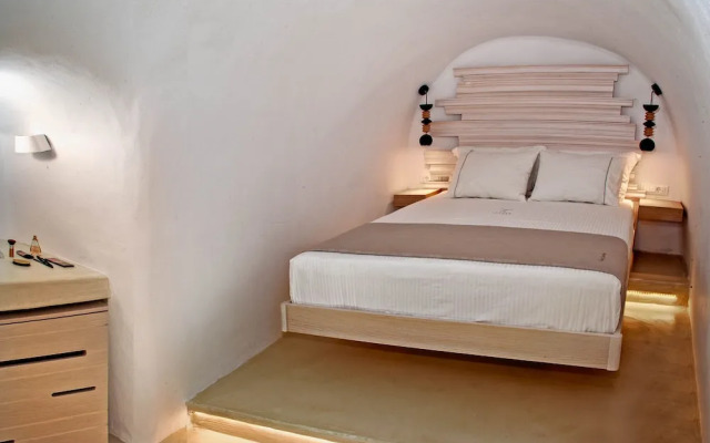 Antithesis Hotel