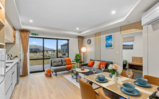 Sunshine Suites