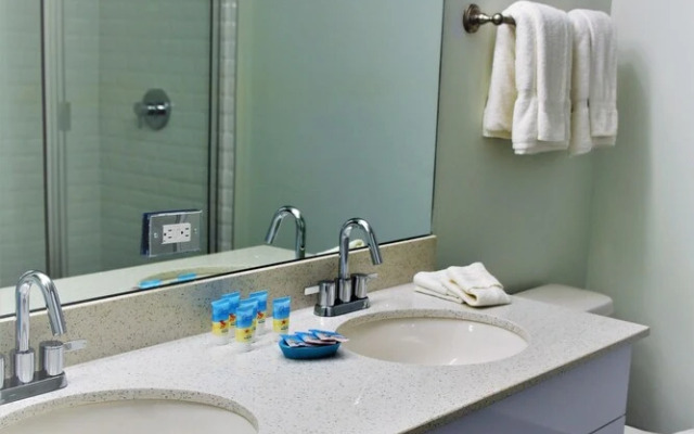 Luxury 2 BR Condos with Balcony