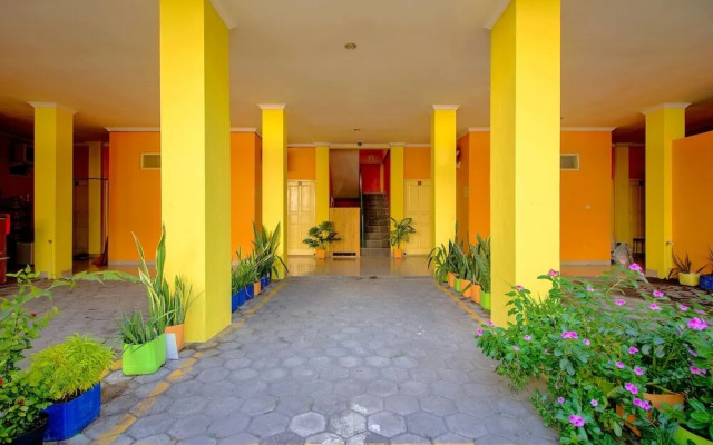 RedDoorz near Amikom Yogyakarta 3
