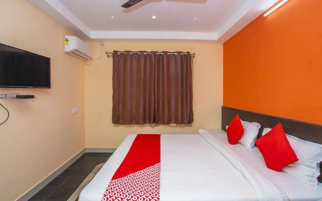Chairmen's Hotel By OYO Rooms