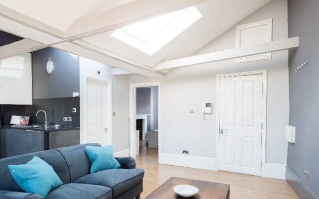 The Riverside Escape - 3bdr in 3 Central Apartments