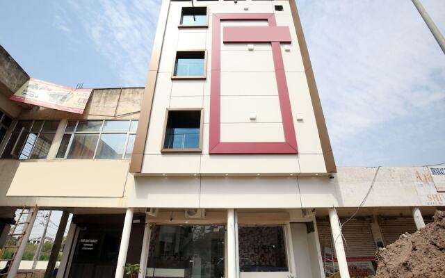 The Sitara Hotel By OYO Rooms