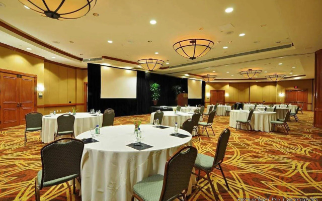 Hilton Austin Airport