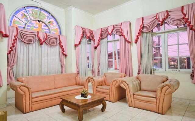 OYO 2061 Rizki Dhira Guest House Syariah